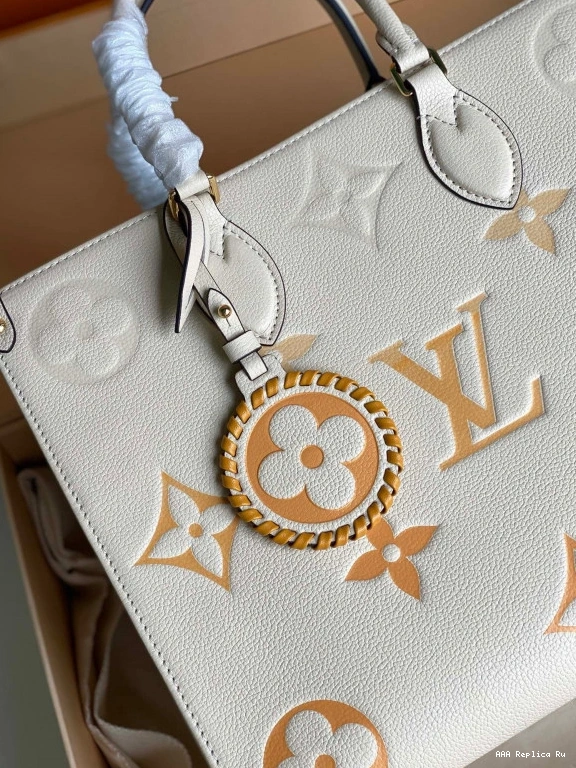 AAA Pruses Bags MM ONTHEGO LOUIS VUITTON 0723